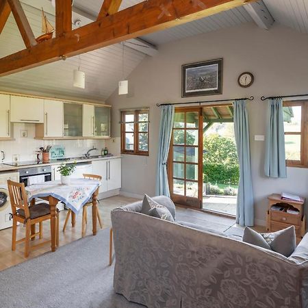 Beautiful Cottage With Stunning Views In Box 博克斯 外观 照片
