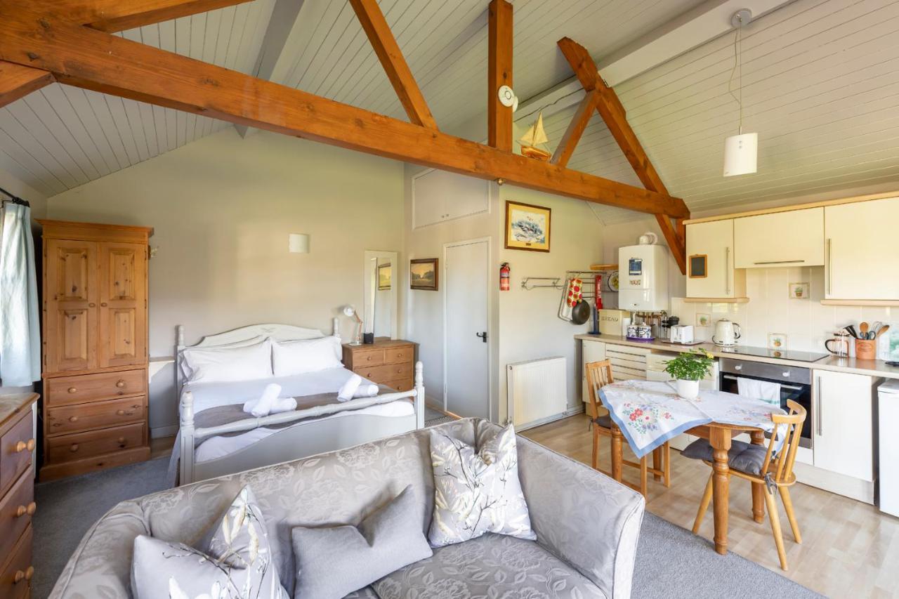 Beautiful Cottage With Stunning Views In Box 博克斯 外观 照片